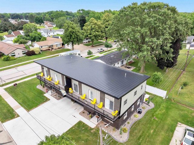 1751 S ONEIDA STREET, Green Bay, WI 54304