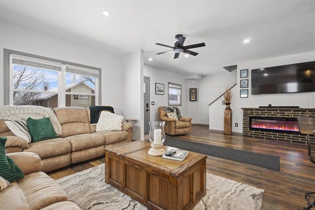 1751 S ONEIDA STREET, Green Bay, WI 54304