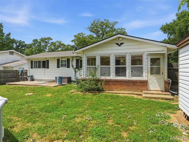 4514 Niagara Drive, St Louis, MO 63129