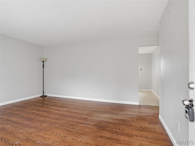 4514 Niagara Drive, St Louis, MO 63129