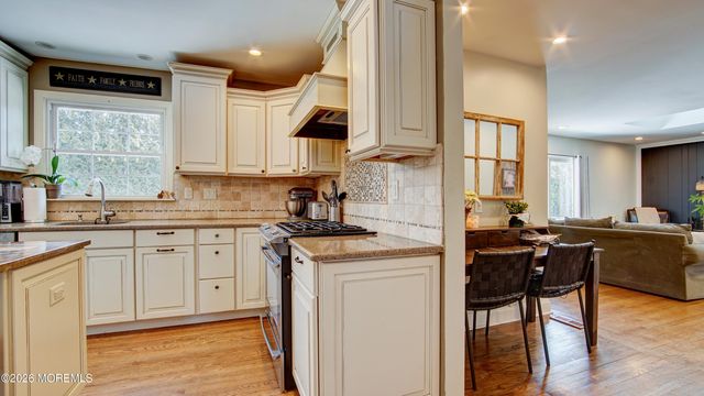 24 Burntmill Circle, Oceanport, NJ 07757