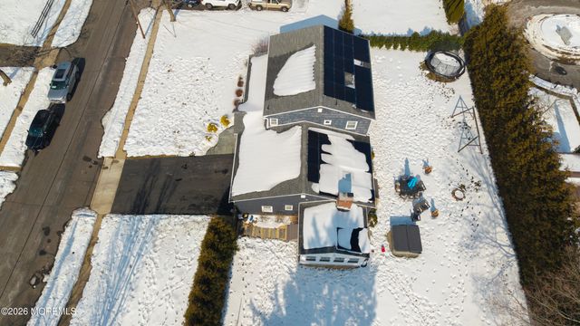 24 Burntmill Circle, Oceanport, NJ 07757