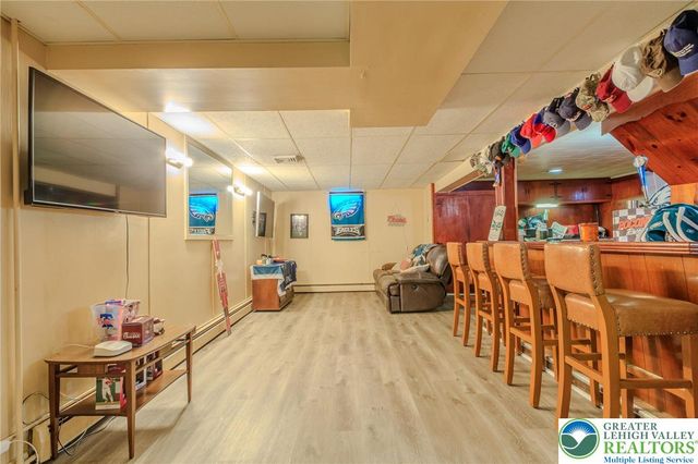 2376 South fountain Street, Allentown City, PA 18103