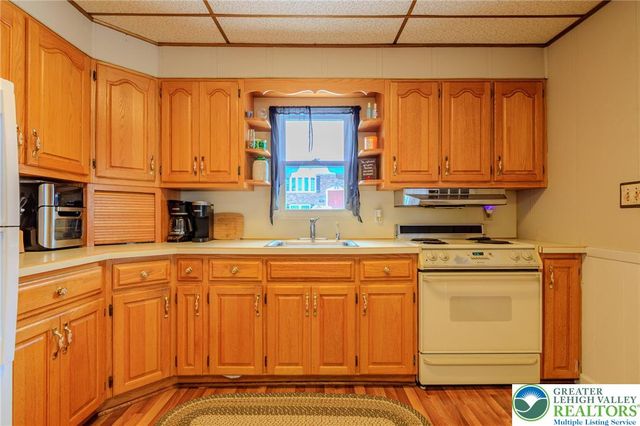 2376 South fountain Street, Allentown City, PA 18103