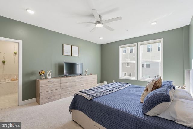 42605 NUBBINS TER, Ashburn, VA 20147