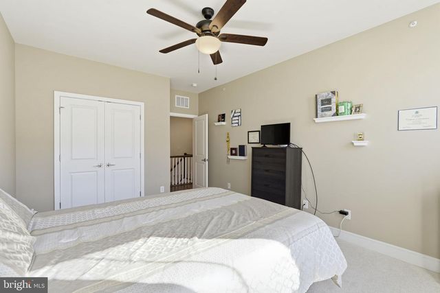 42605 NUBBINS TER, Ashburn, VA 20147