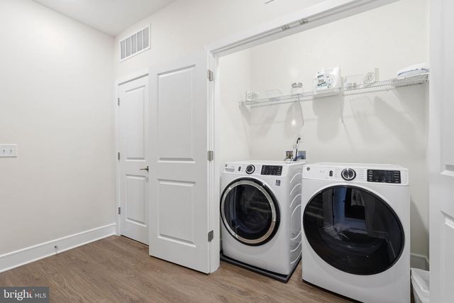 42605 NUBBINS TER, Ashburn, VA 20147