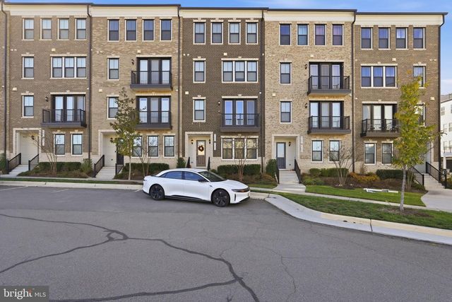 42605 NUBBINS TER, Ashburn, VA 20147