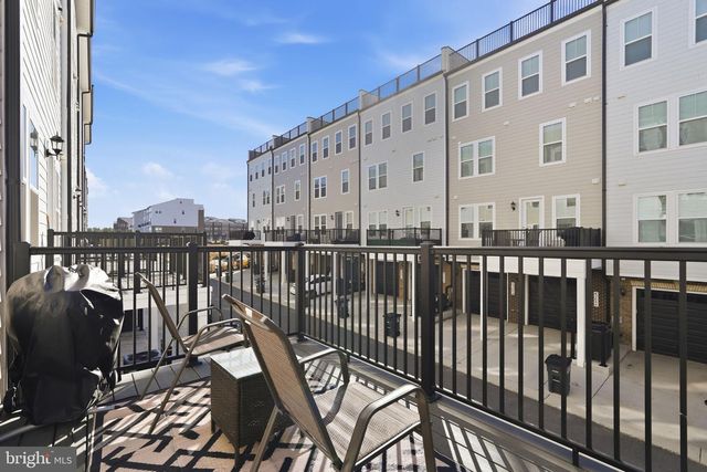 42605 NUBBINS TER, Ashburn, VA 20147