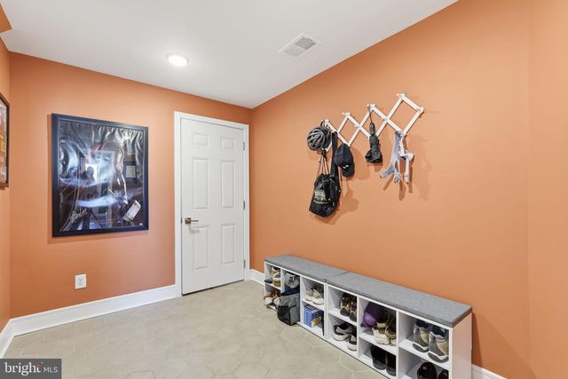 42605 NUBBINS TER, Ashburn, VA 20147