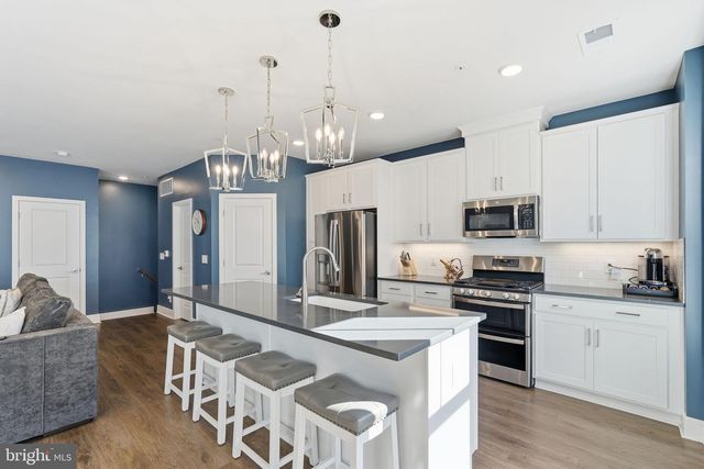 42605 NUBBINS TER, Ashburn, VA 20147