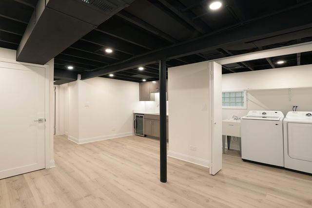 4533 N Keystone Avenue, Chicago, IL 60630