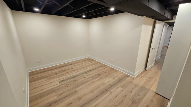 4533 N Keystone Avenue, Chicago, IL 60630