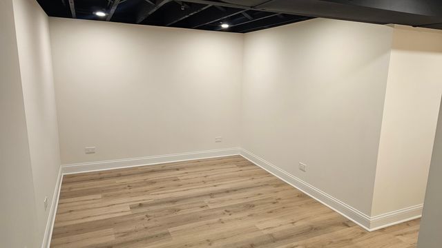 4533 N Keystone Avenue, Chicago, IL 60630