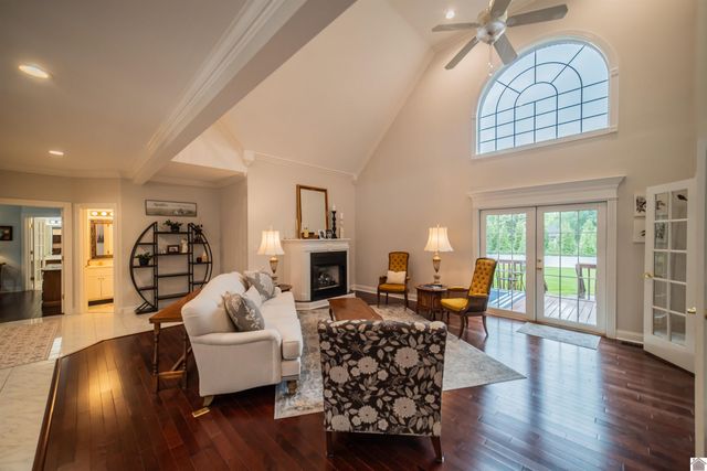 6429 Stinespring Drive, Paducah, KY 42001