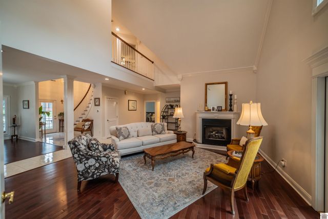 6429 Stinespring Drive, Paducah, KY 42001
