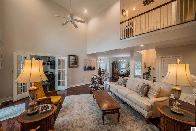 6429 Stinespring Drive, Paducah, KY 42001