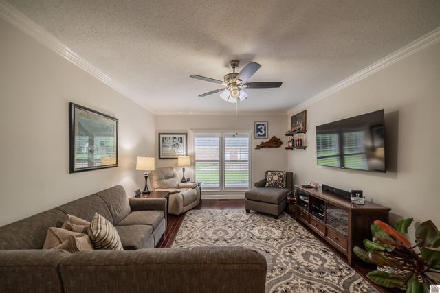 6429 Stinespring Drive, Paducah, KY 42001