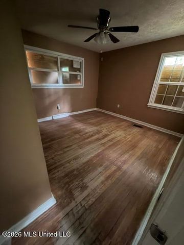 1440 W Mcdowell Road, Jackson, MS 39204