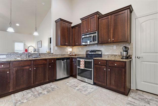 13723 Ridgehaven Way, Gulfport, MS 39503