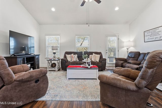 13723 Ridgehaven Way, Gulfport, MS 39503