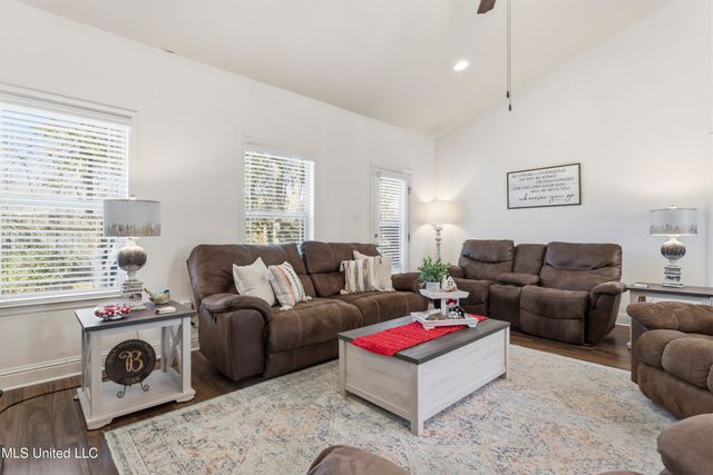 13723 Ridgehaven Way, Gulfport, MS 39503