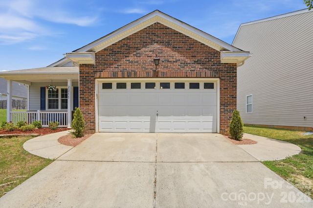 2211 Savannah Hills Drive, Matthews, NC 28105