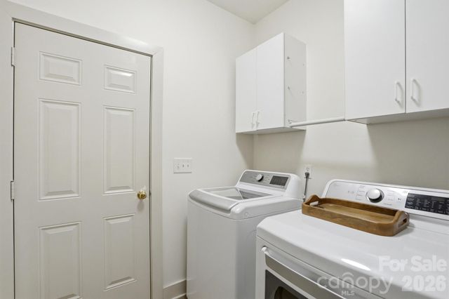 2211 Savannah Hills Drive, Matthews, NC 28105