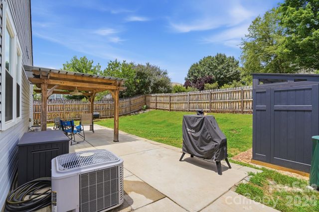2211 Savannah Hills Drive, Matthews, NC 28105
