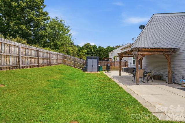 2211 Savannah Hills Drive, Matthews, NC 28105