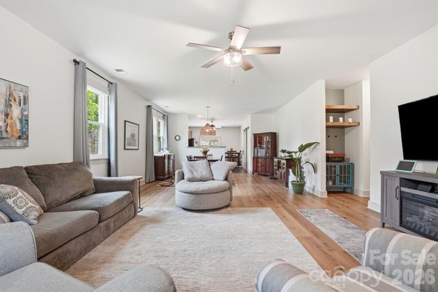 2211 Savannah Hills Drive, Matthews, NC 28105