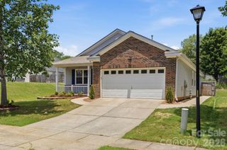 2211 Savannah Hills Drive, Matthews, NC 28105