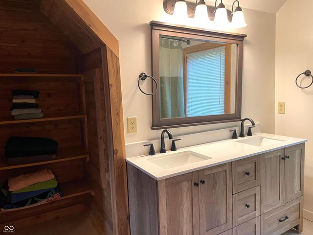 15896 N Gray Road, Noblesville, IN 46062