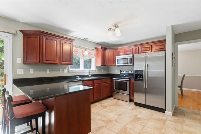 32 Hastings Dr., Northbridge, MA 01588