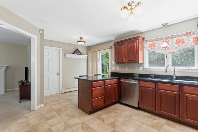32 Hastings Dr., Northbridge, MA 01588