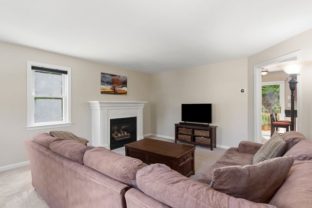 32 Hastings Dr., Northbridge, MA 01588