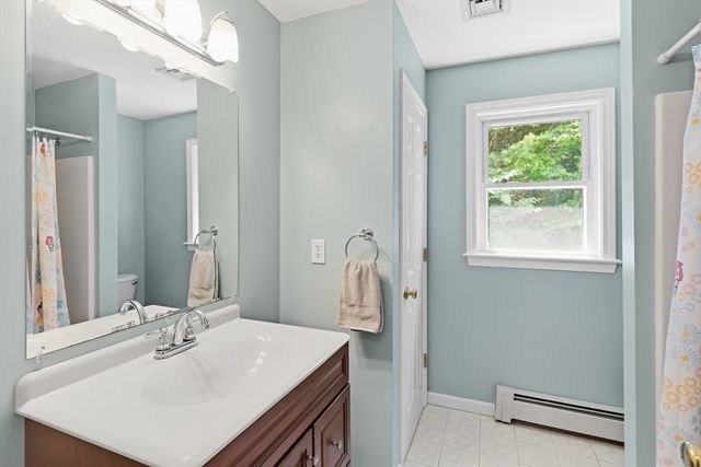 32 Hastings Dr., Northbridge, MA 01588