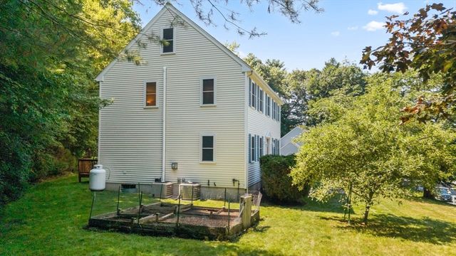 32 Hastings Dr., Northbridge, MA 01588