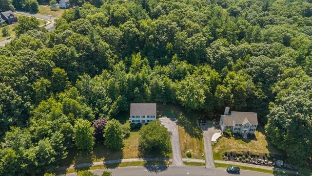 32 Hastings Dr., Northbridge, MA 01588