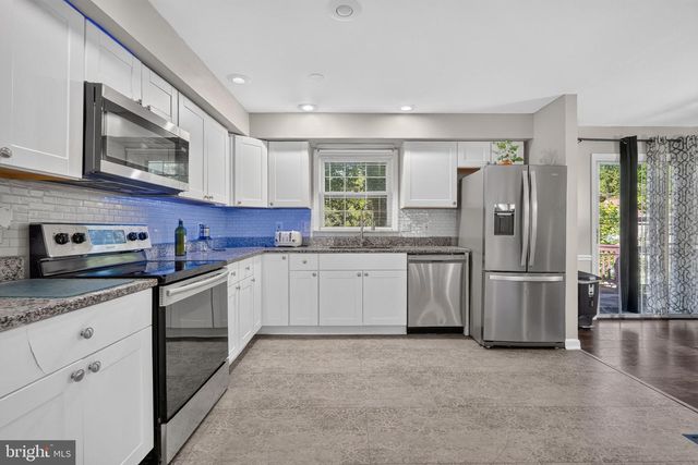 15904 FAIRWAY DR, Dumfries, VA 22025