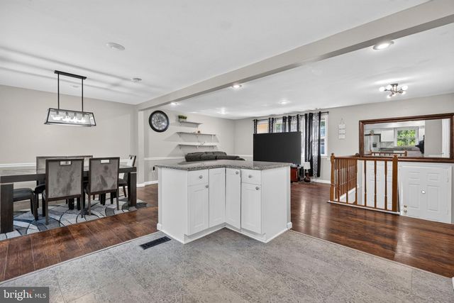 15904 FAIRWAY DR, Dumfries, VA 22025