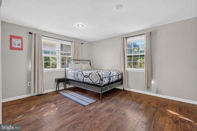 15904 FAIRWAY DR, Dumfries, VA 22025