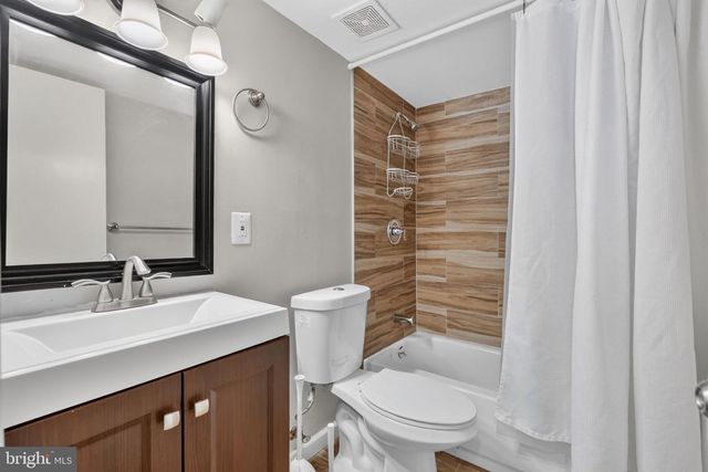 15904 FAIRWAY DR, Dumfries, VA 22025