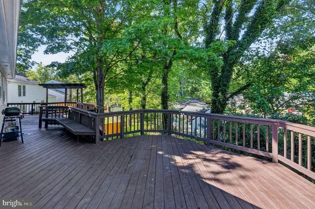 15904 FAIRWAY DR, Dumfries, VA 22025