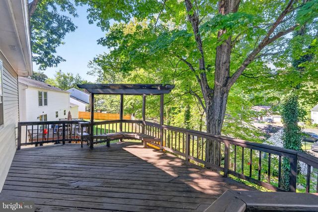 15904 FAIRWAY DR, Dumfries, VA 22025