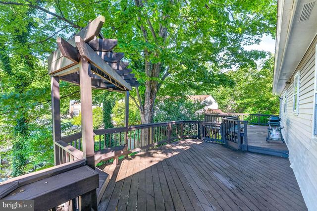 15904 FAIRWAY DR, Dumfries, VA 22025