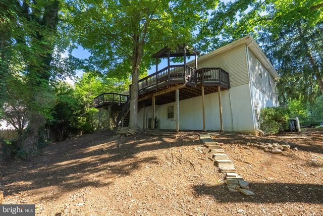 15904 FAIRWAY DR, Dumfries, VA 22025