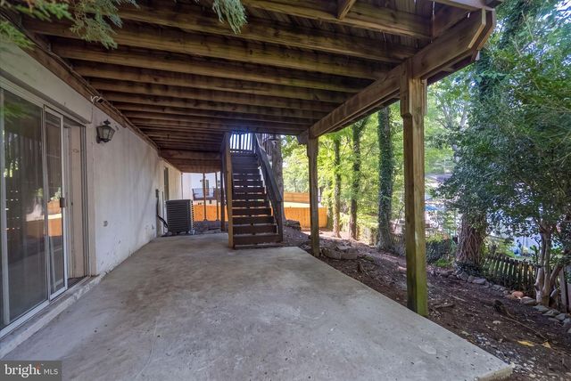 15904 FAIRWAY DR, Dumfries, VA 22025