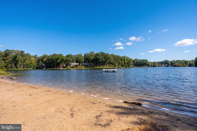 15904 FAIRWAY DR, Dumfries, VA 22025