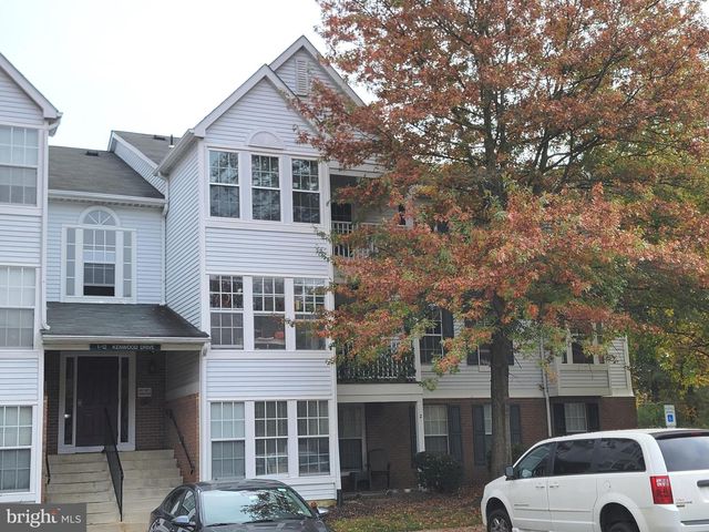 10 KENWOOD DR, Sicklerville, NJ 08081